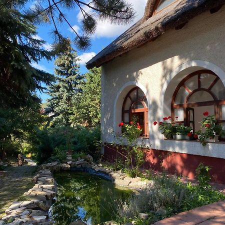 Oereghaz 1839 Hotel Csopak Bagian luar foto
