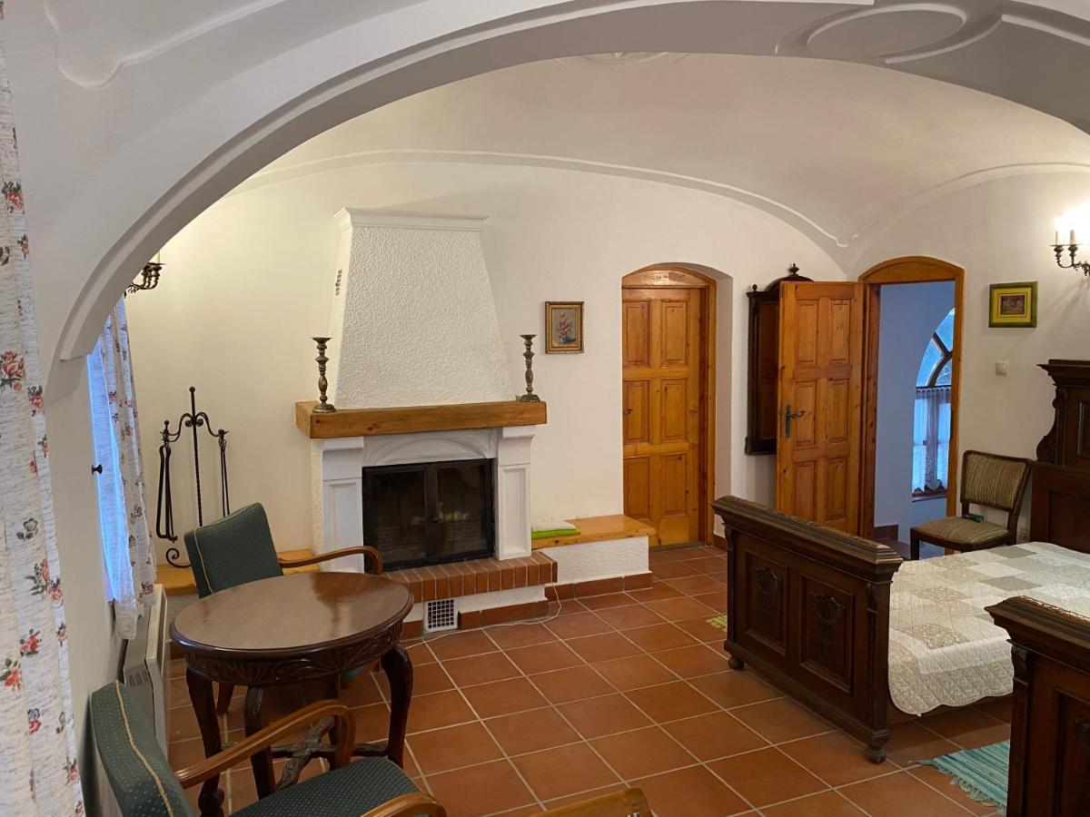 Oereghaz 1839 Hotel Csopak Bagian luar foto