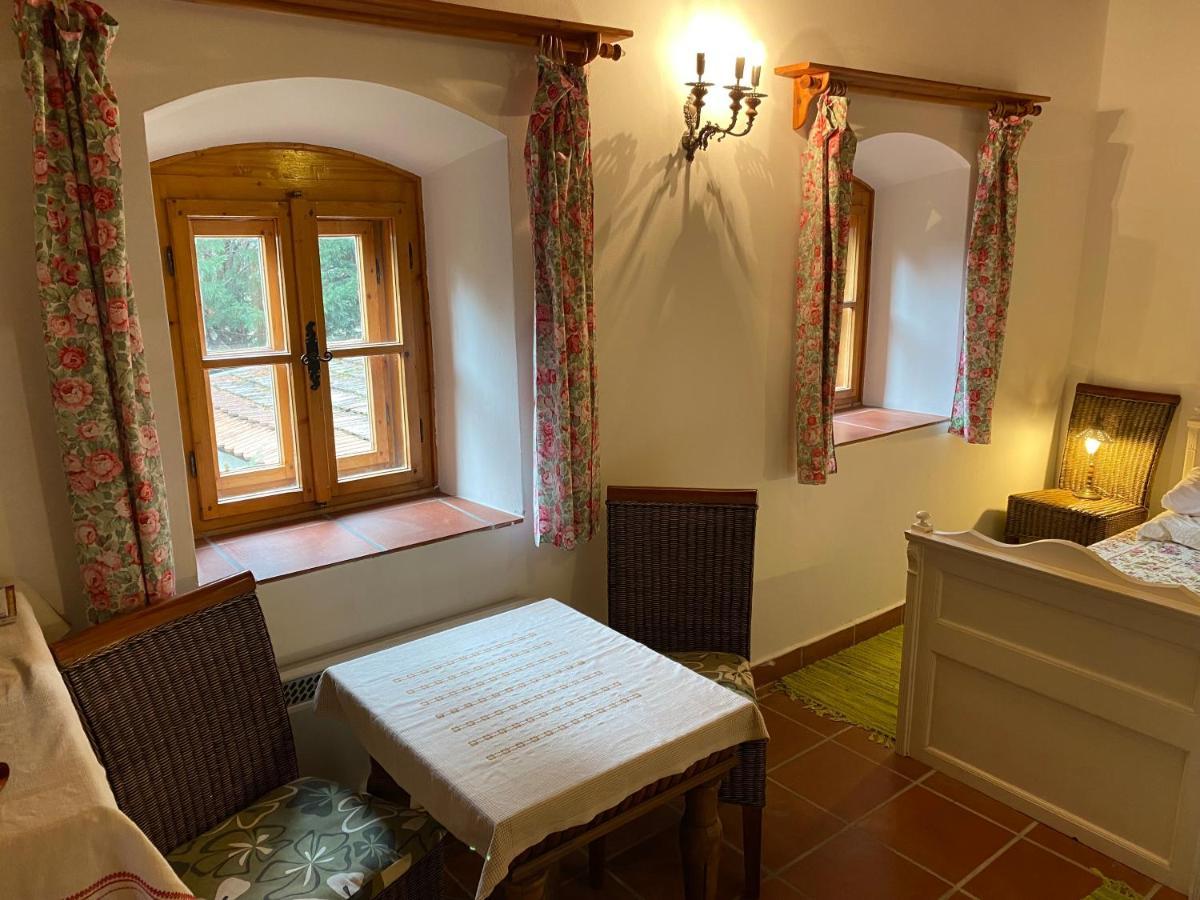 Oereghaz 1839 Hotel Csopak Bagian luar foto